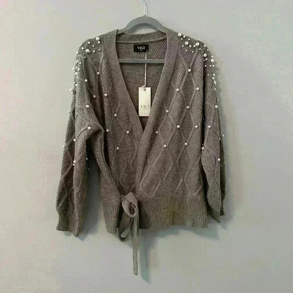 Vici Sweaters - NEW VICI x Fate Pearl Tie Front Sweater in Lilac/Gray Small